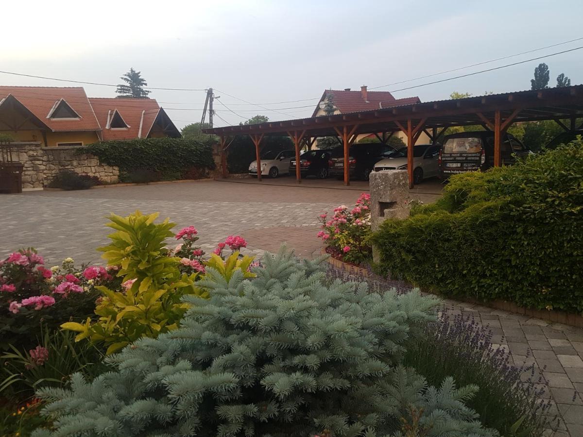 Huber Panzio Bed & Breakfast Fertőrákos Eksteriør bilde